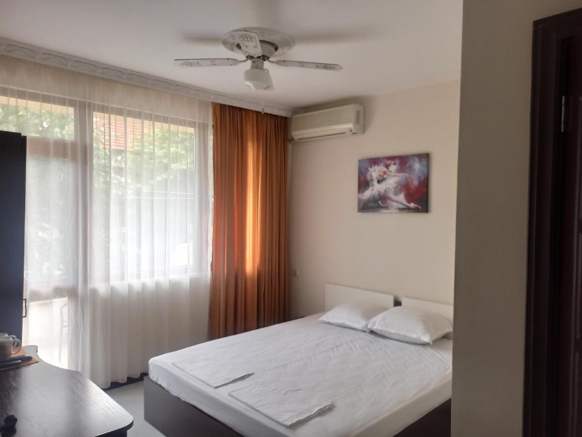 Zoia Hotell Tjernomorets Exteriör bild