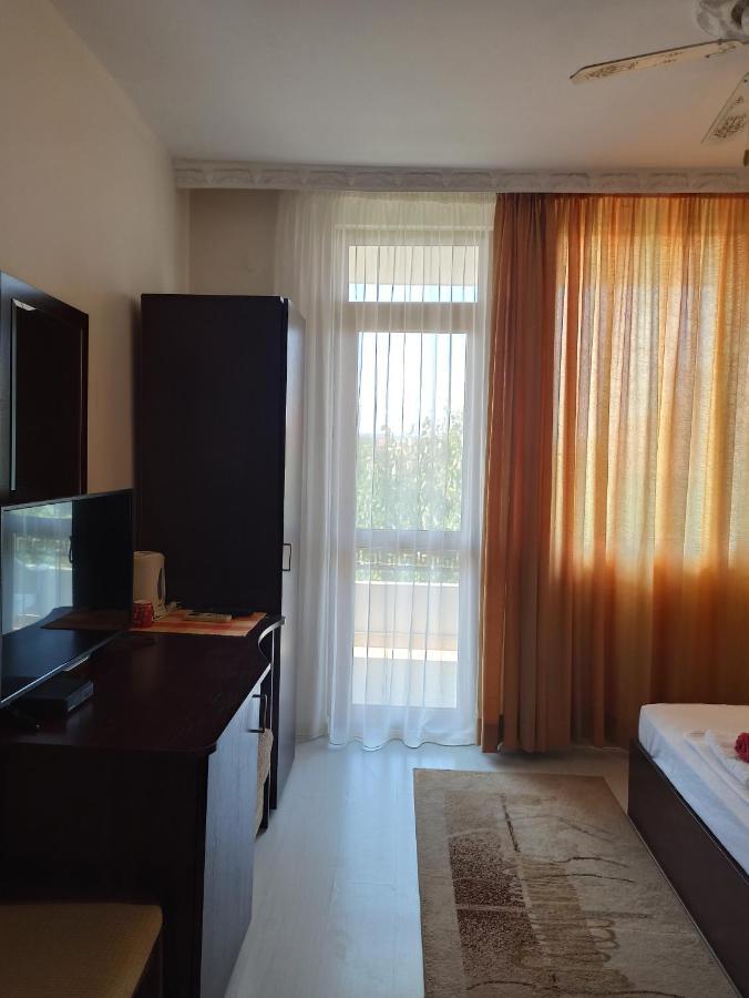 Zoia Hotell Tjernomorets Exteriör bild
